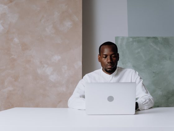 How to video record yourself presenting a PowerPoint on Zoom