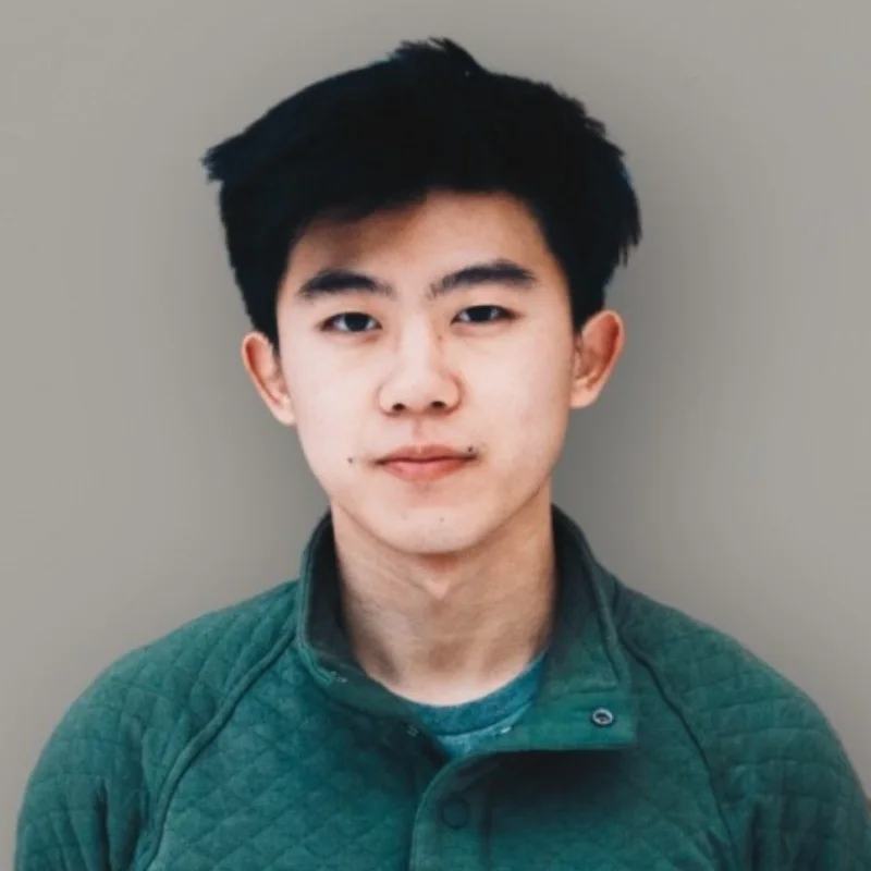 Daniel Zhao Headshot