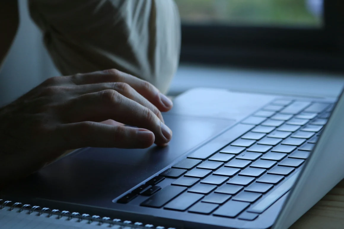 Computer, login in